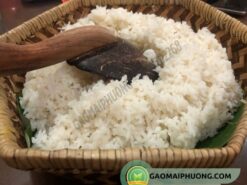 cơm nấu từ gạo hữu cơ