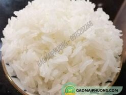 cơm nấu từ gạo tám đài loan