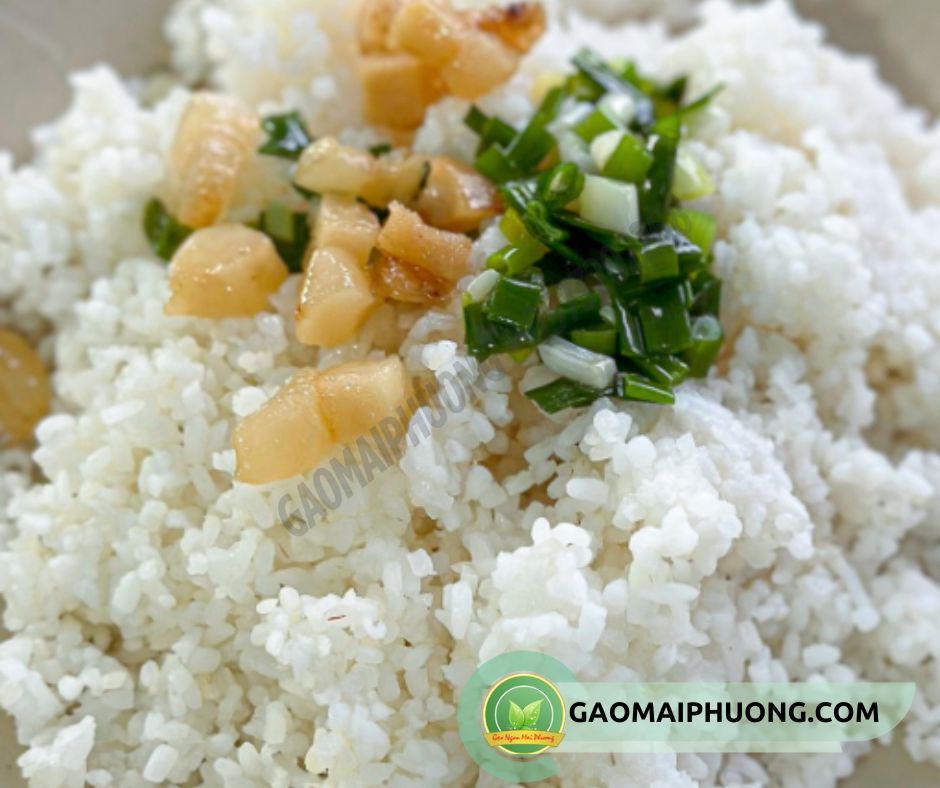 com nau tu gao tam deo thom cơm nấu từ gạo lài sữa