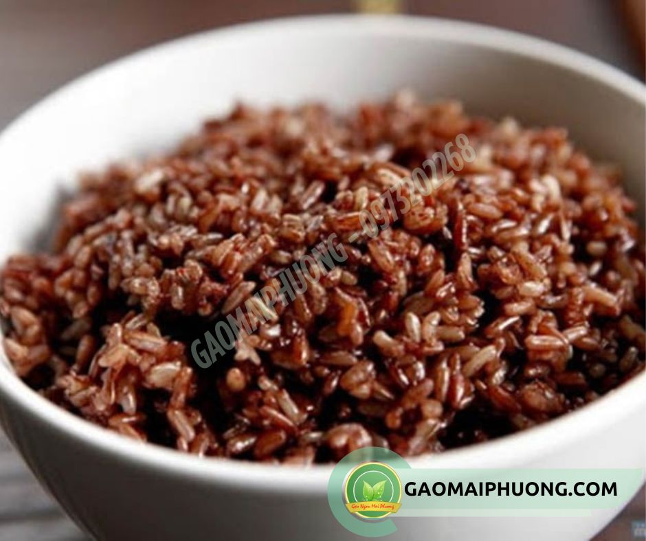 com nau gao lut huyet rong